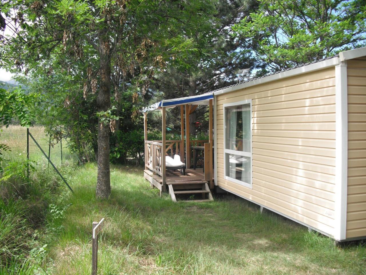 Camping Les Grillons Embrun Bagian luar foto